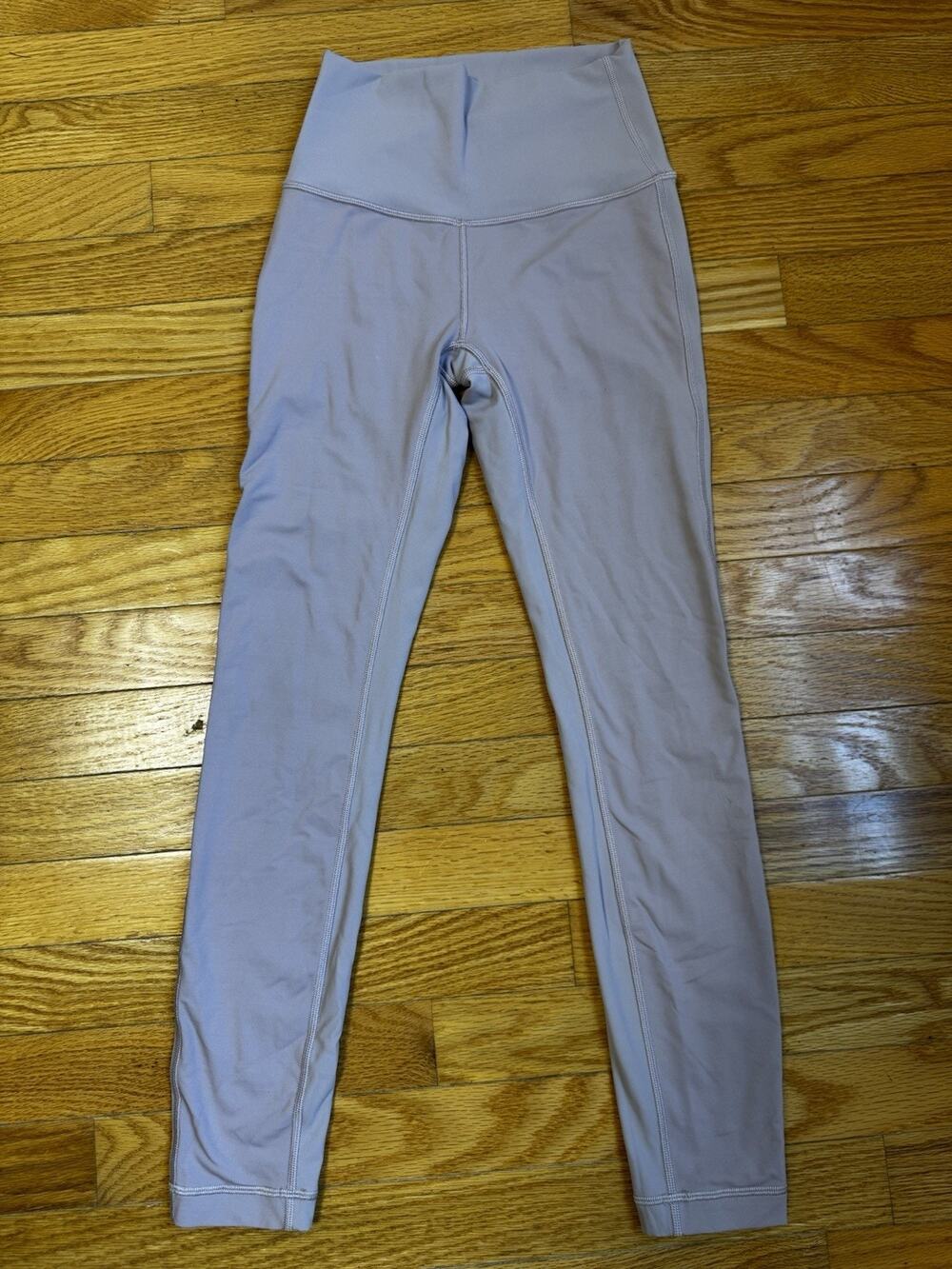 Lululemon Women’s High Rise Leggings Size 2 Light Purple Lilac